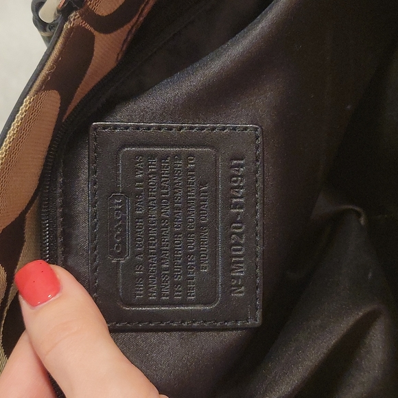 COACH large tote - Picture 10 of 11